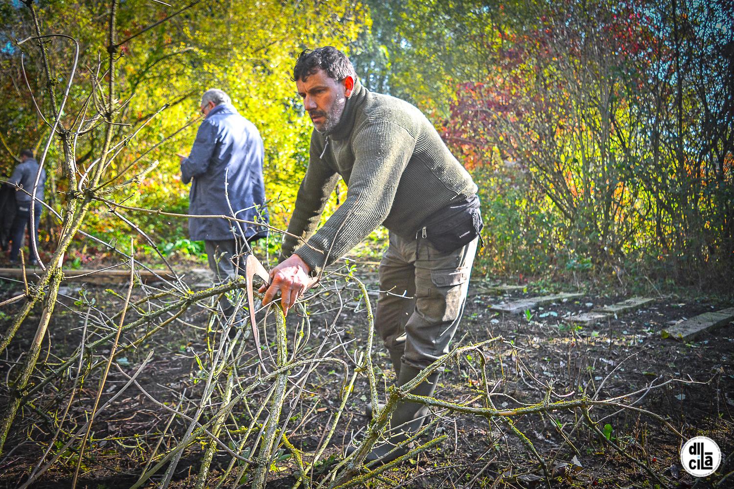 Pascal Goujon, dit « Paco » s'occupe depuis 2009 de ce jardin paysager écologique.
