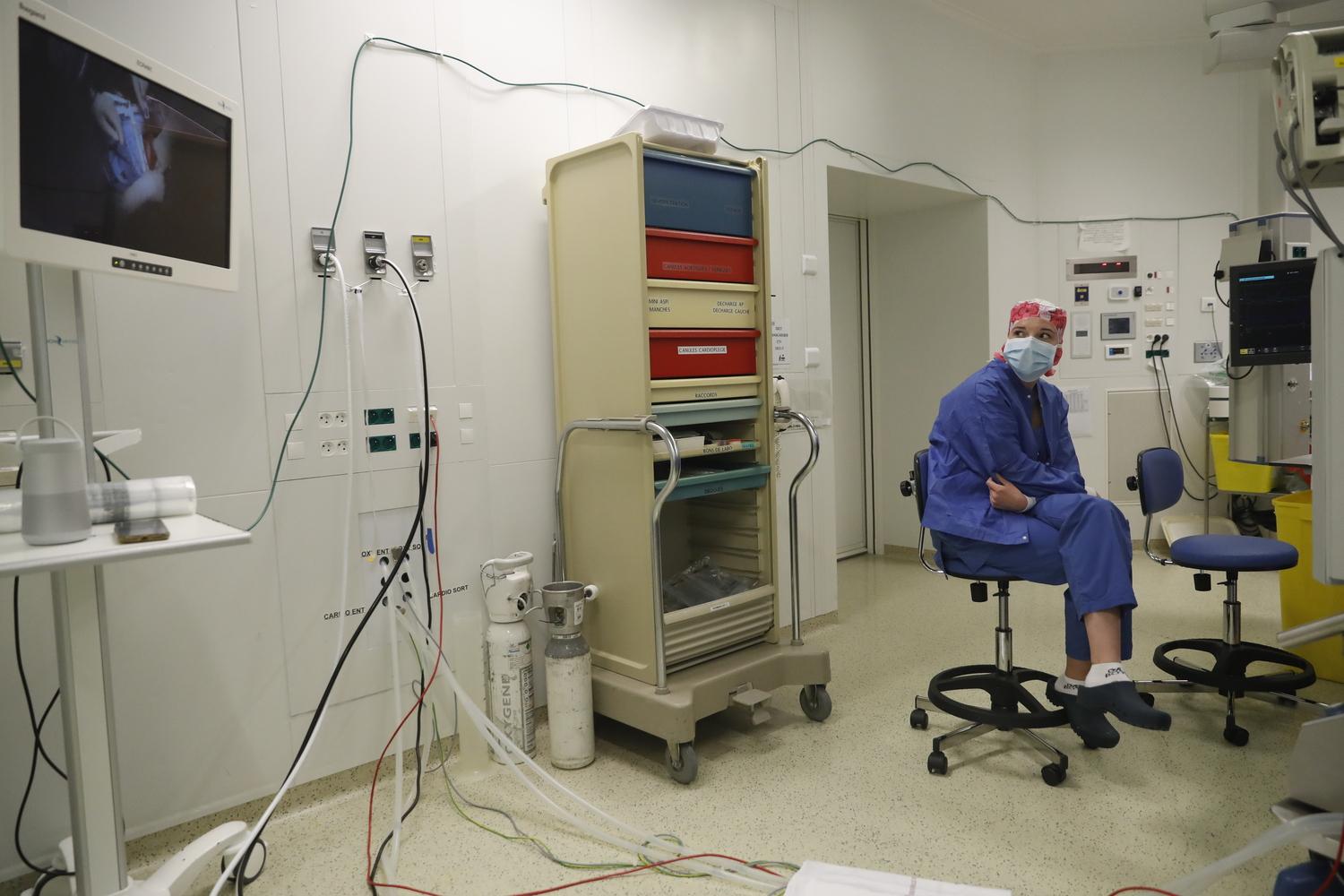 Chu amiens bloc operatoire gilles touati et equipe 0204 leandre leber dicila