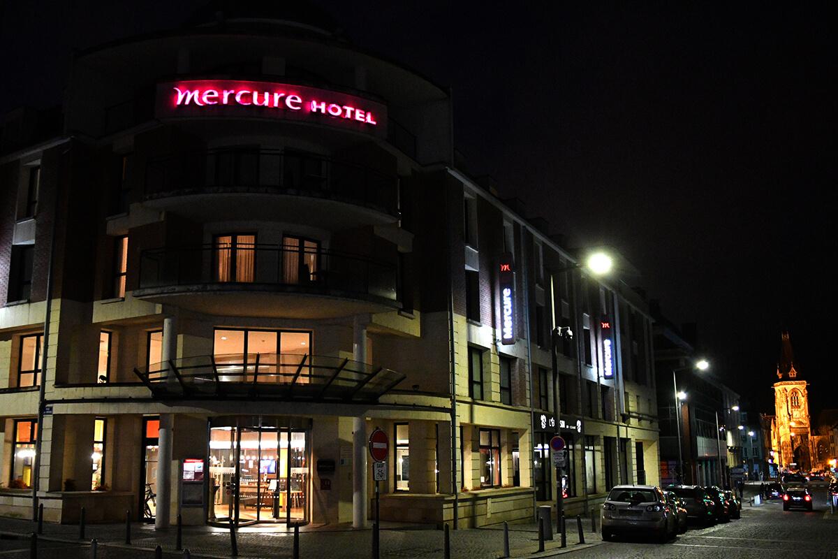 Dicila2 roman photo marine gouvernante hotel mercure kevin devigne