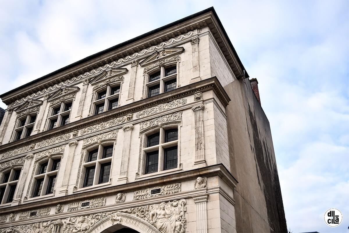 Façade de la Maison du Sagittaire